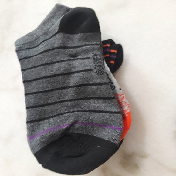 THE NIGHTMARE BEFORE CHRISTMAS WOMEN 3 PR SOCKS - Picture 4 of 4